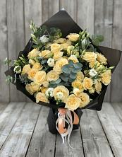 Букет цветов из:  Розы и Лизиантусы в Новом Городке