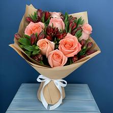 Букет цветов из:  Розы и Альстромерии в Новом Городке