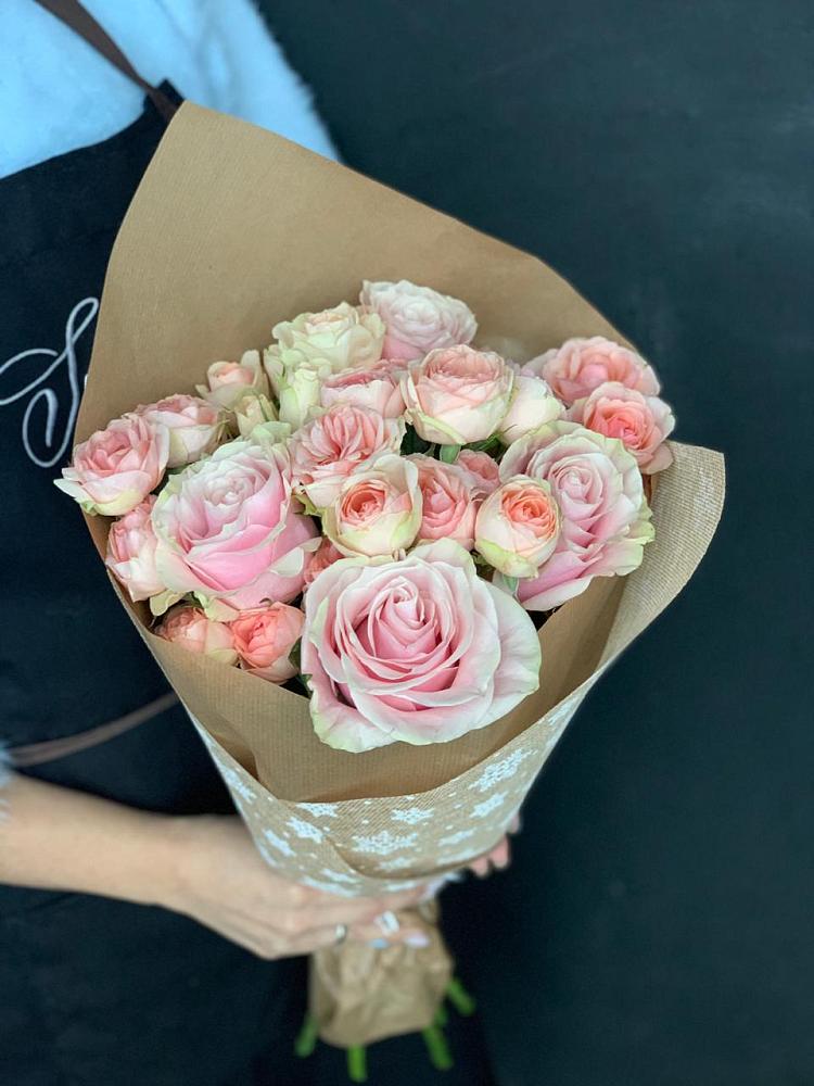 Букет цветов из: Хризантемы и Розы в Новом Городке